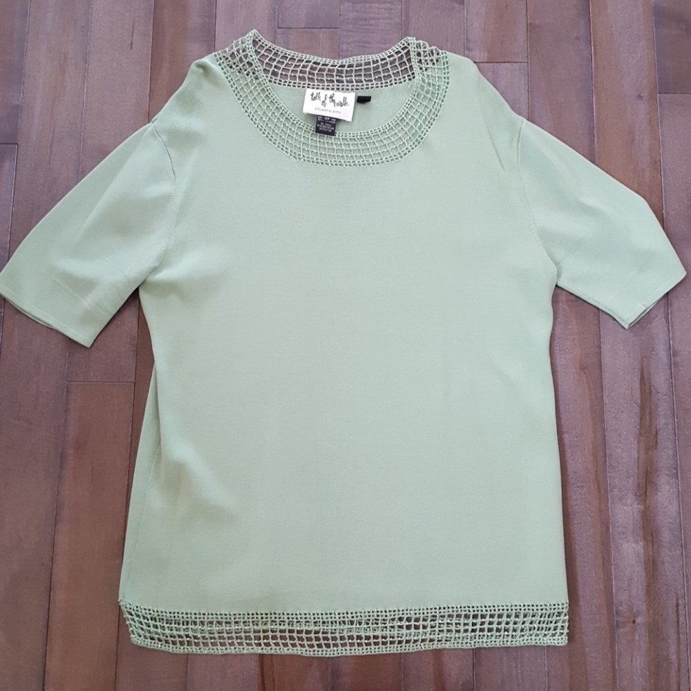 Beautiful Mint Green Top with Beading Size 2X
